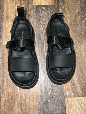 Black Women's Sport Sandals with Adjustable Straps